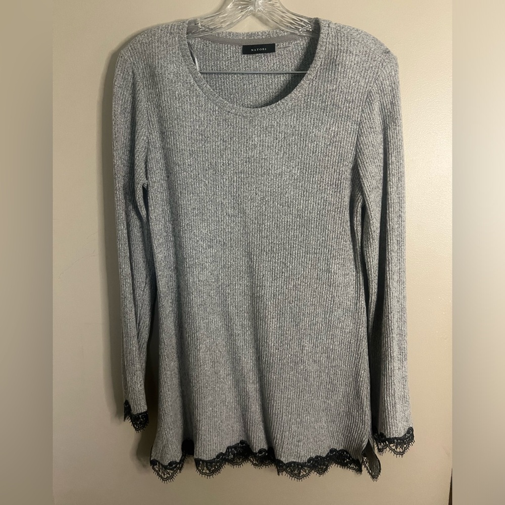 Natori M Grey Sweater w/ Black Lace Trim EUC